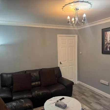 Cosy Near Arena & Leeds Airport Bradford (West Yorkshire)