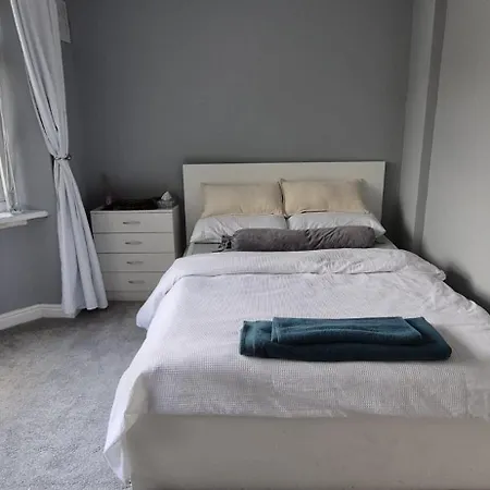 Tatil Evi Cosy Near Arena & Leeds Airport Two Bedroom House Bradford (West Yorkshire)