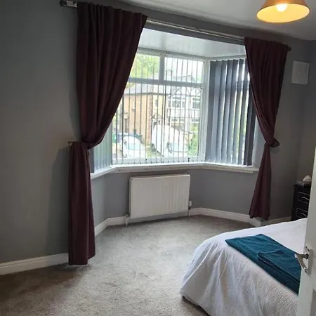 Holiday home Cosy Near Arena & Leeds Airport Bradford (West Yorkshire)