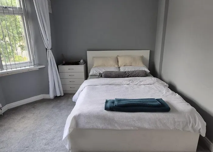 Tatil Evi Cosy Near Arena & Leeds Airport Two Bedroom House Bradford (West Yorkshire)