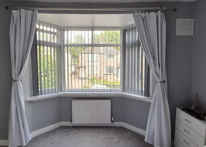 Holiday home Cosy Near Arena & Leeds Airport Two Bedroom House *